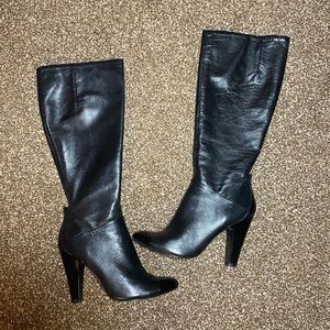 BLACK BOOTS 6/6.5